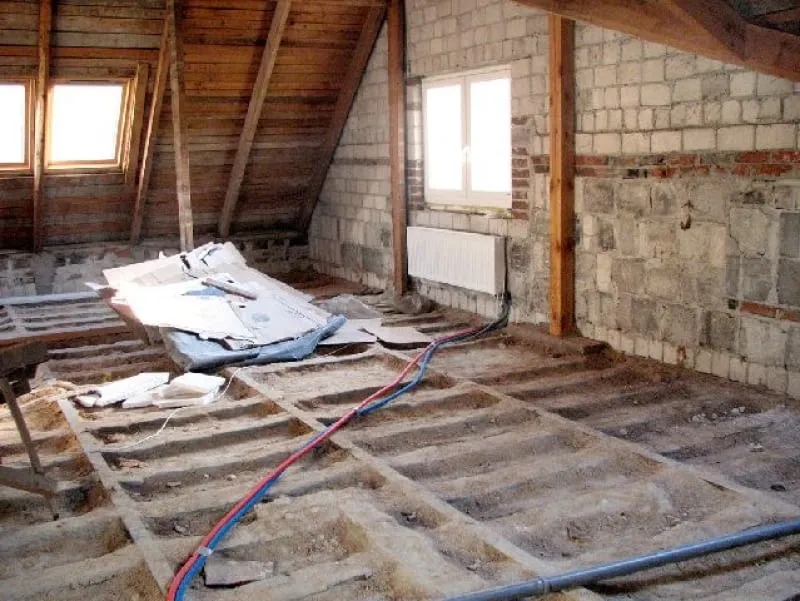 Jak zrobić podłogę na starym strychu bez błędów i kosztownych napraw – praktyczny poradnik