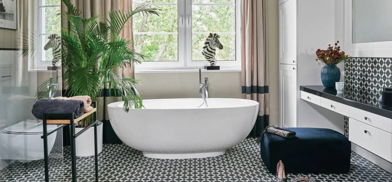 Kreatywne pomysły czym ozdobić łazienkę: 8 sprawdzonych inspiracji