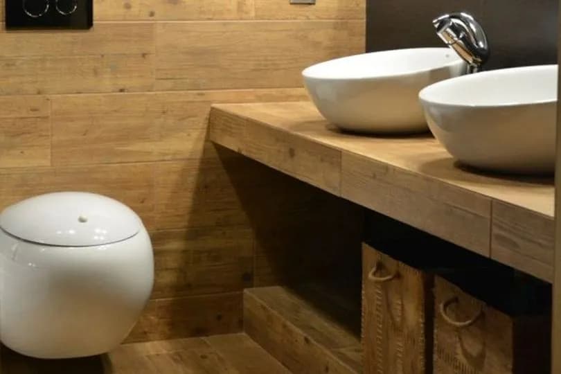 Jak wyciszyć łazienkę skutecznie i bez drogiego remontu - poradnik praktyczny